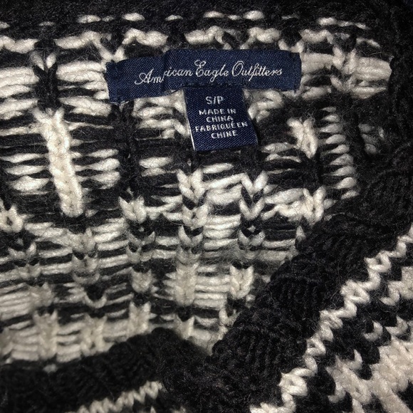 Cozy American Eagle sweater :) - Picture 3 of 3